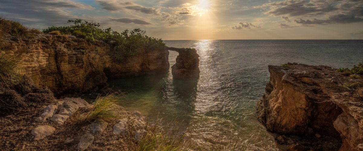 Puente de Piedra, Cabo Rojo. Foto por @frankeliasphoto